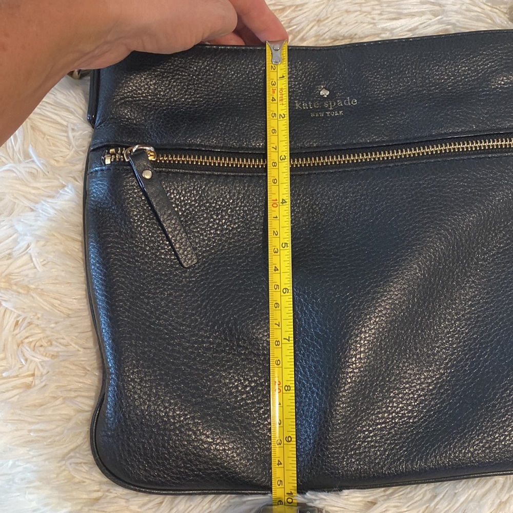 Kate Spade ♠️ black pebbled leather black cross body with gold hardware - Picture 11 of 12